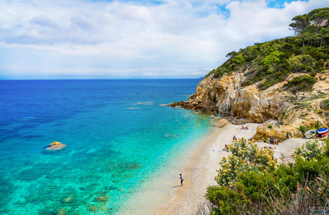 Wunderschöne Strand von La Sorgente auf der Insel Elba