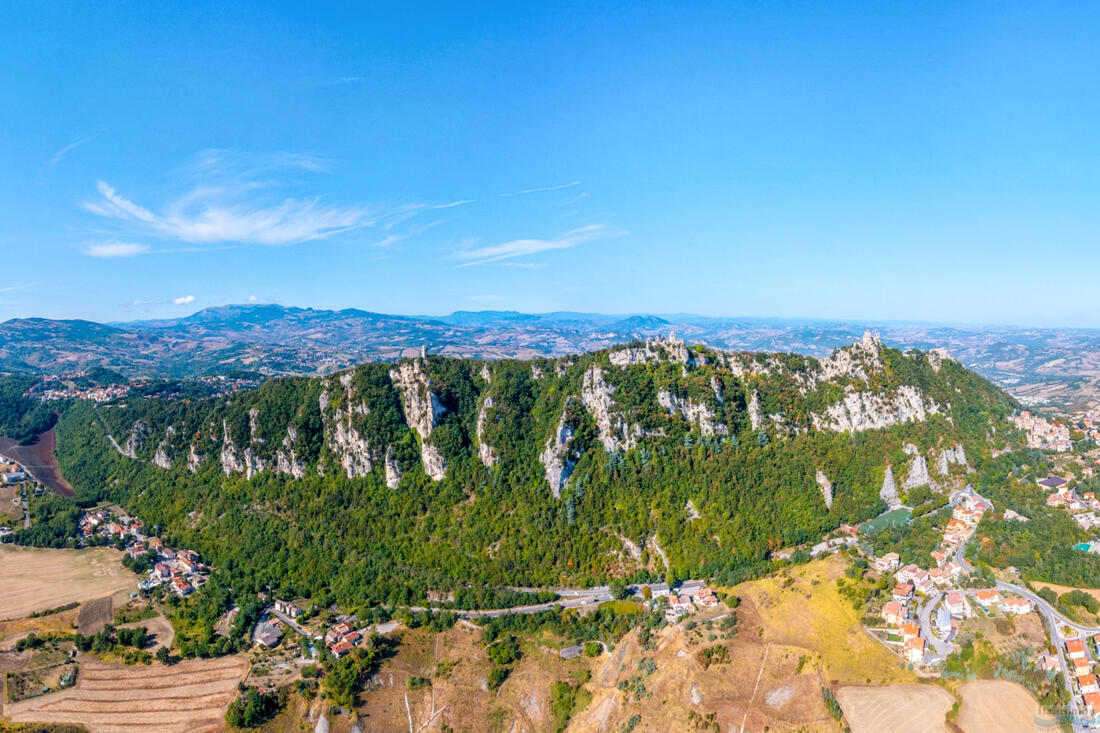 Widok z lotu ptaka na Monte Titano w San Marino