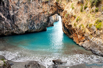 L'arco di Arco Magno e la leggenda di Enea