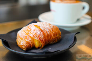 Sfogliatella, tradiční pečivo z Neapole