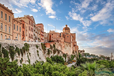 Lernen Sie Cagliari, die Hauptstadt Sardiniens, kennen