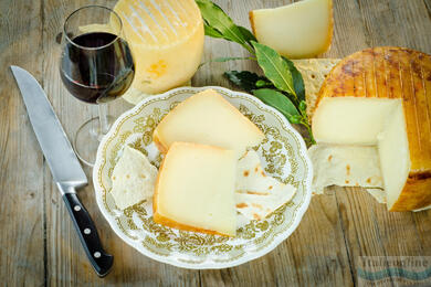 Pecorino Romano - jeden z nejstarších sýrů na světě