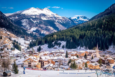 Arabba: Kleines Dorf, großes Skiabenteuer