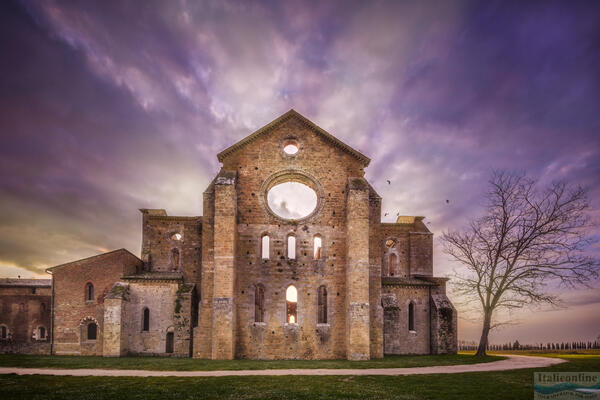 L'Abbazia di San Galgano e la spada nella roccia