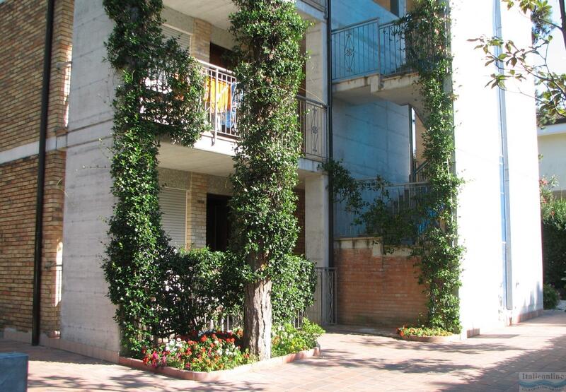 Condominio Flora