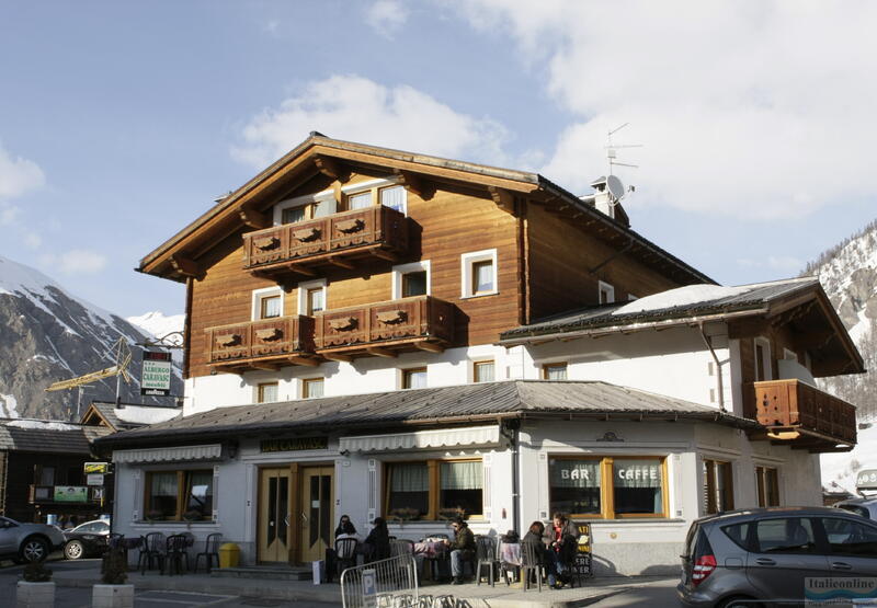 Hotel Garni Caravasc